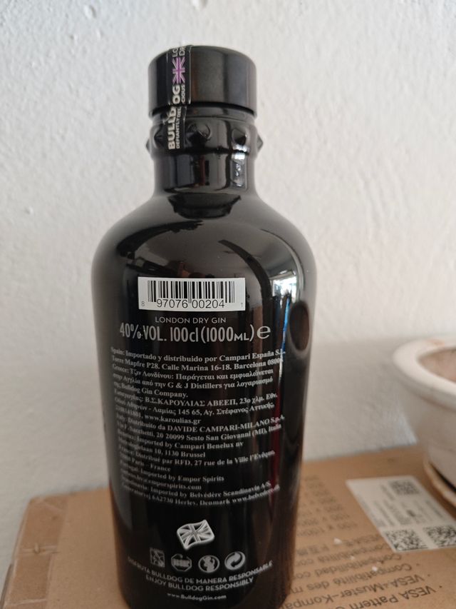 Gin Bulldog London Dry 100cl, vacía