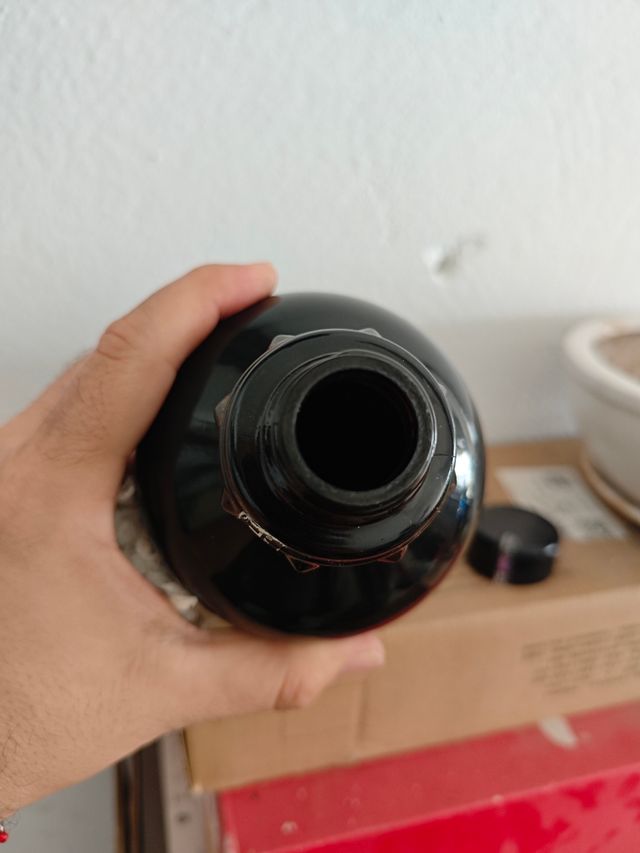 Gin Bulldog London Dry 100cl, vacía