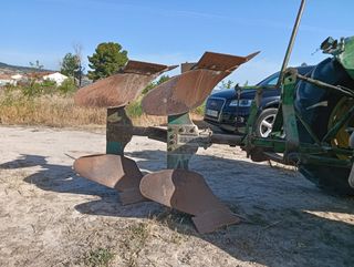 Arado bisurco tractor - 2 cuerpos