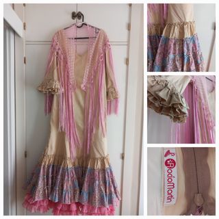 Traje Flamenca Rocío Martín beige y rosa