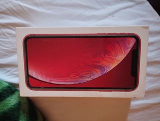 iPhone XR rosso - scatola