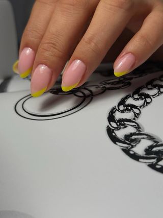 Manicura rusa