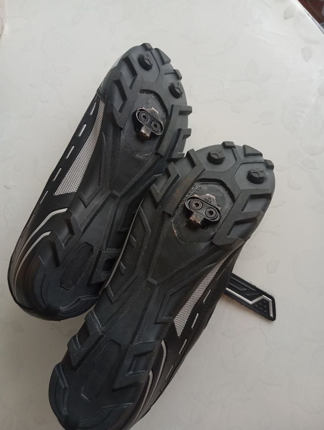 Zapatillas ciclismo automáticos talla 47,con calas