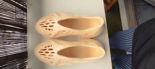 Chanclas foam beige talla 42
