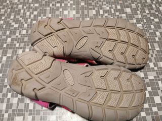 Sandalias Keen niña rosa talla 34