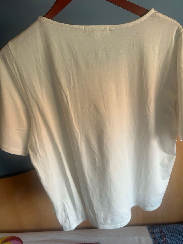 Camiseta blanca bordada, talla L