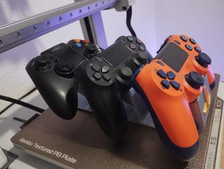 Soporte 3 mandos PS4 - Plateado y dorado