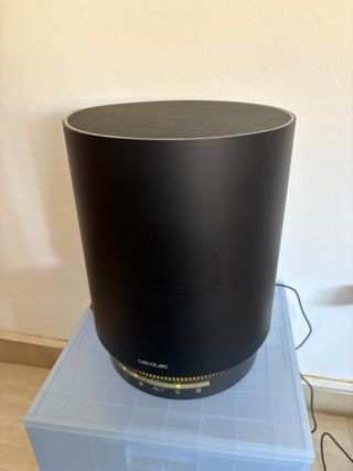 Purificador de aire Cecotec bajo consumo.