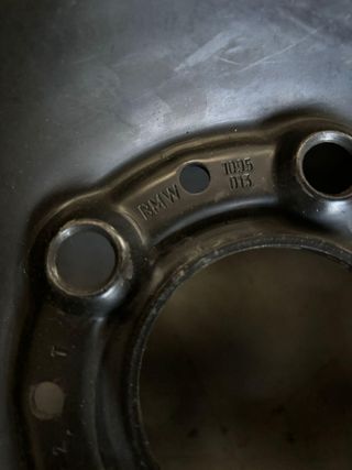 2 llantas chapa BMW ORIGINAL en 16" 