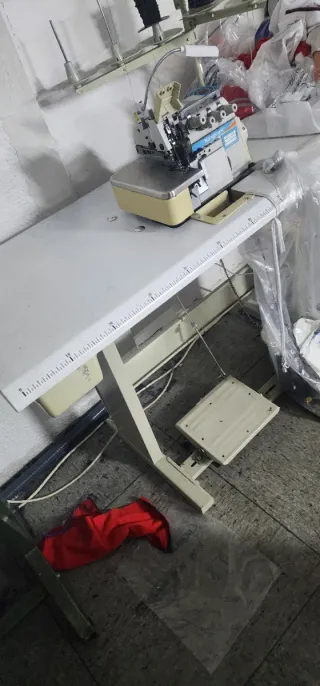 Maquina Remalladora Kingtex industrial 5 hilos