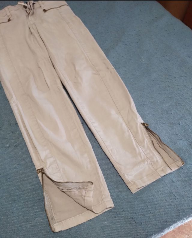 Pantalones vaqueros beige