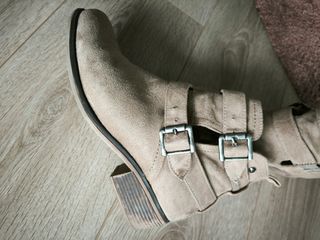 Botines beige verano