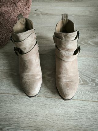 Botines beige verano