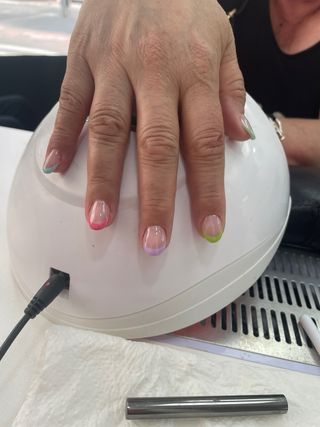 Uñas acrigel y esmalte semipermanente