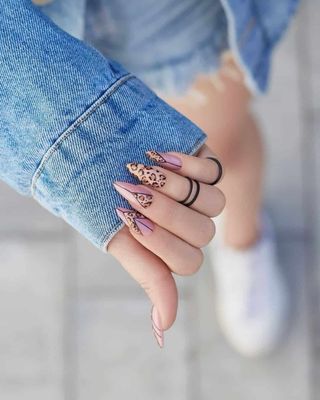 Uñas acrigel y esmalte semipermanente