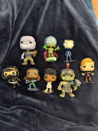 8 Funko Pop Marvel