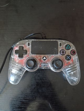 Mando Nacon PS4 (PlayStation 4) con cable