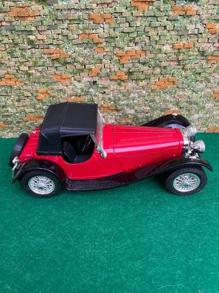 Jaguar SS 100 (1937) – Escala 1:18 – Marca Bburago