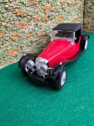 Jaguar SS 100 (1937) – Escala 1:18 – Marca Bburago