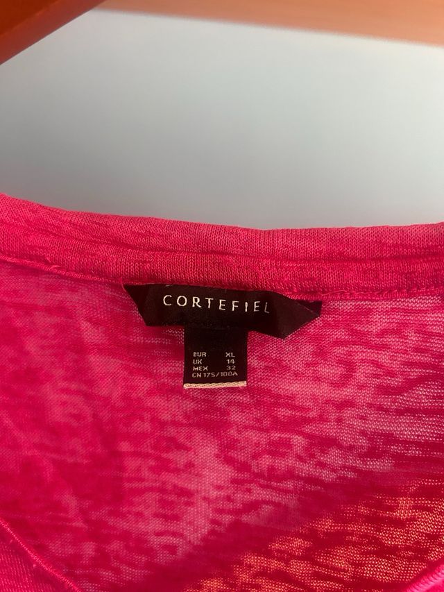 Camiseta Cortefiel fucsia