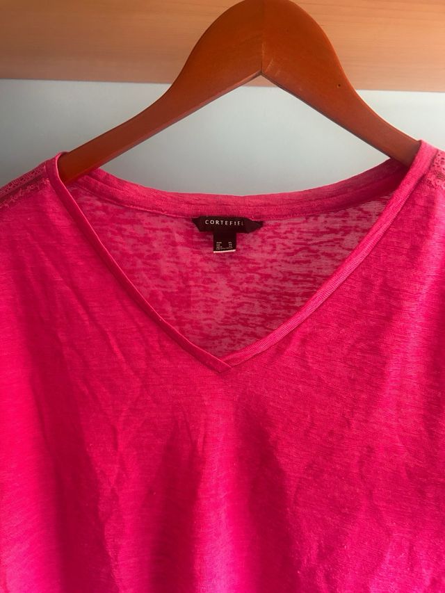 Camiseta Cortefiel fucsia