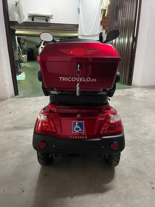 Scooter eléctrico Veleco Faster