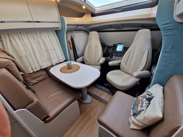 Autocaravana  (Preciosa desde 95 a 120 euros)