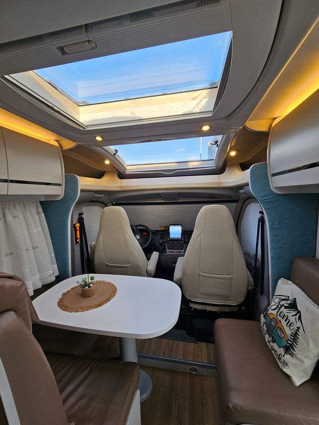 Autocaravana  (Preciosa desde 95 a 120 euros)