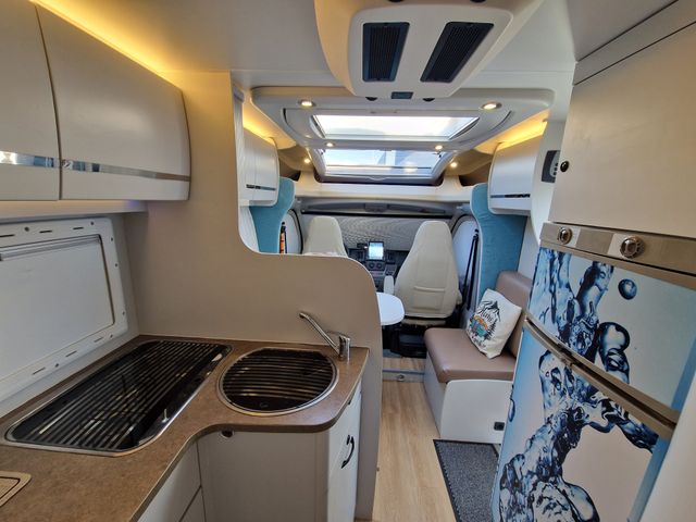 Autocaravana  (Preciosa desde 95 a 120 euros)