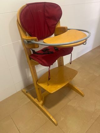 Trona Bebé Confort madera.
