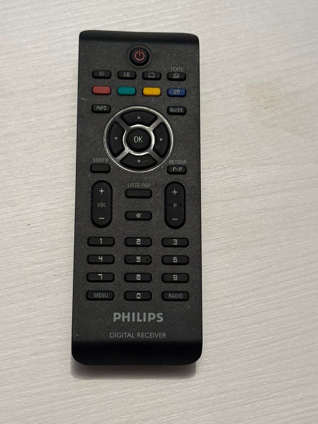 Mando a distancia Philips para receptor digital.