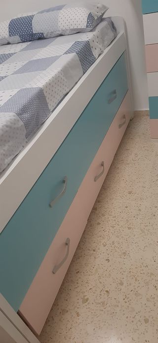 Letto estraibile per bambini + cassettiera