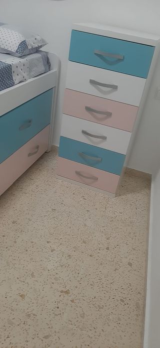 Letto estraibile per bambini + cassettiera