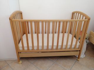 Lettino con sponde Mibb in legno chiaro 