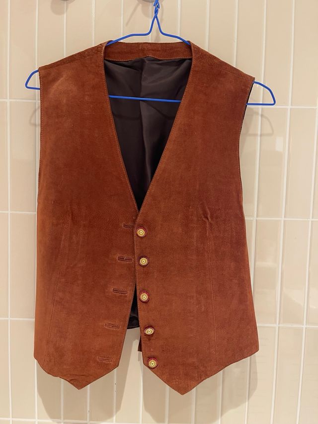 Conjunto ante marrón - Armilla y falda T38