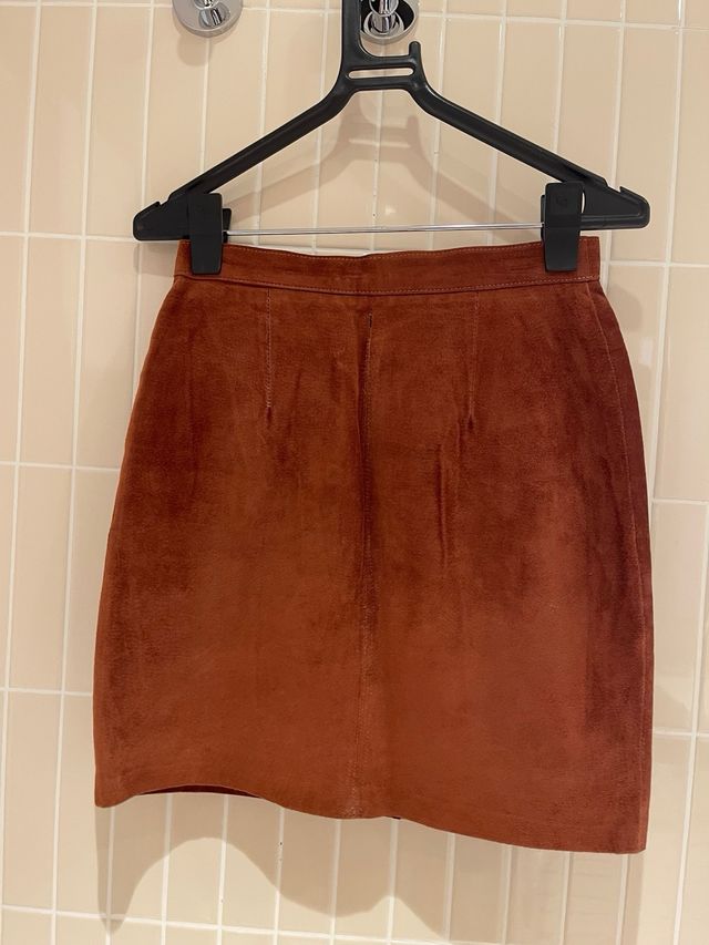 Conjunto ante marrón - Armilla y falda T38