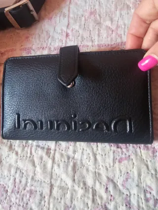 Mochila negra + cartera