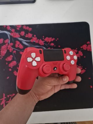 Mando PS4 (PlayStation 4) Rojo Scuff