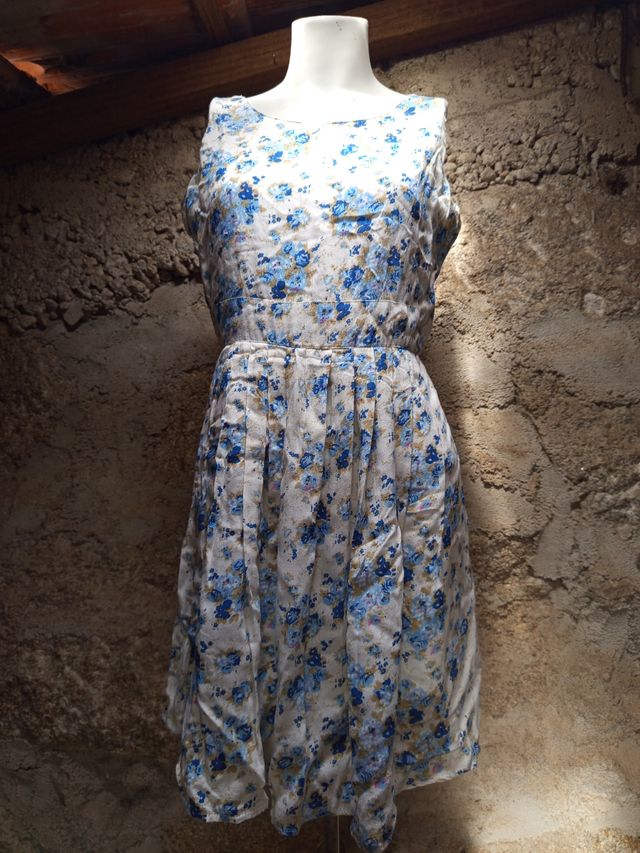 Vestido floral RC Fashion azul e branco

