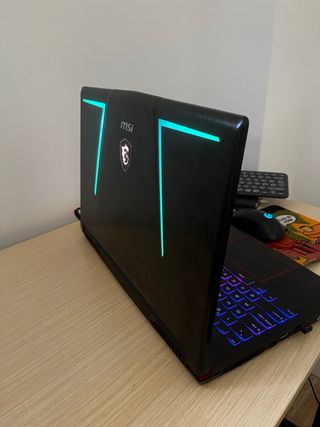 Laptop Gamer MSI GE63 Raider RGB RTX2060