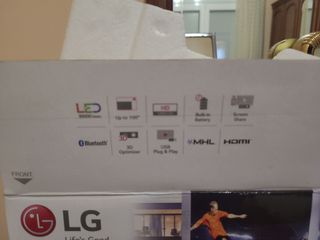 Proyector LG mini portátil con batería 1080 PH550G