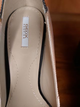 Scarpe Geox beige e nere donna