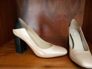 Scarpe Geox beige e nere donna