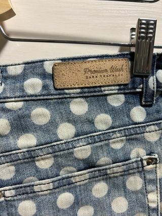 Bermuda vaquera Zara talla 40 - Azul lunares