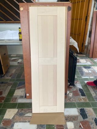 Puerta madera maciza modelo Ädel de Ikea 40x125cm