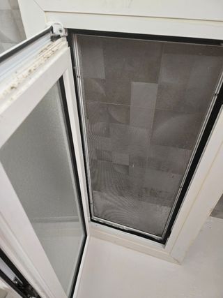 Ventana PVC mosquitera