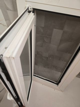 Ventana PVC mosquitera