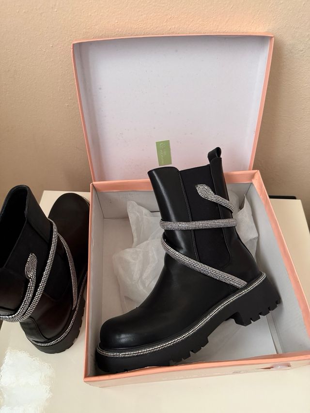 Stivaletti neri con strass - Tg 38