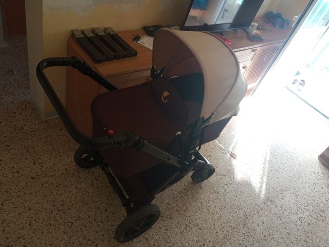 Carricoche bebé marrón