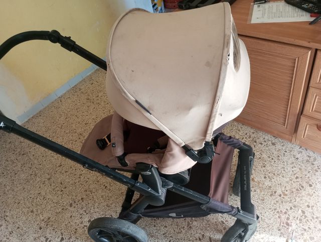 Carricoche bebé marrón